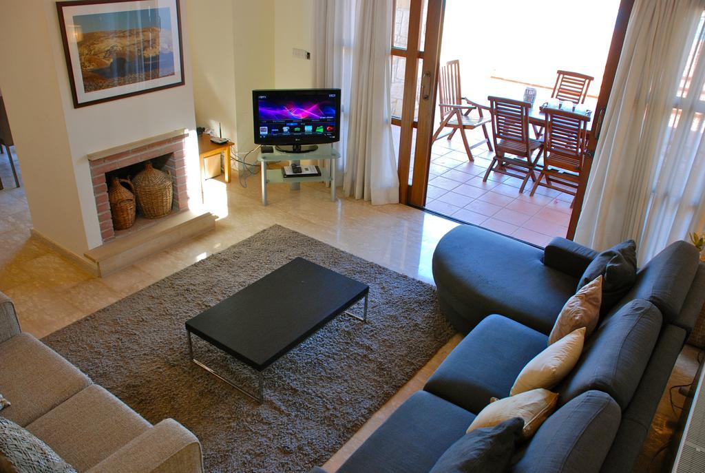 3 Bedroom Villa Limni With Private Pool And Gardens, Aphrodite Hills Resort Kouklia Room photo